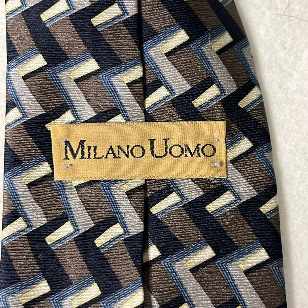 Milano Umo Mens Silk Tie Geometric‎ Design 100% Silk